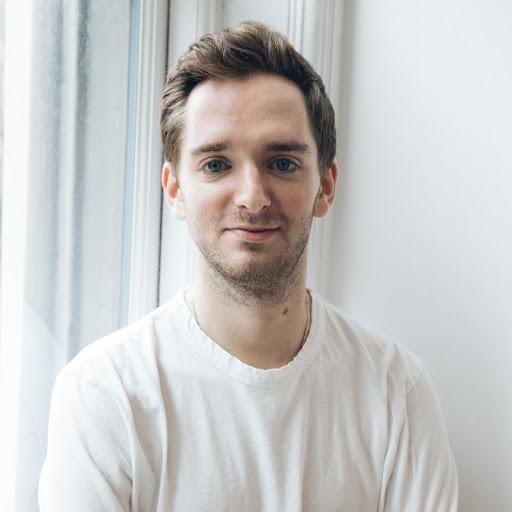 Headshot of Eric Mogil, Chief Growth OIfficer at RADAR.